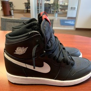 Boys Nike Air Jordan’s size 5.5